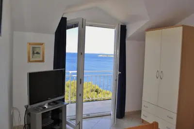 TV i/ili zabavni centar u objektu Apartments Kristina - B