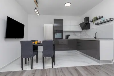 Kuhinja ili čajna kuhinja u objektu New apartment Denis 2