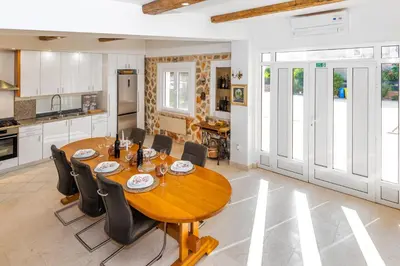 Kuhinja ili čajna kuhinja u objektu Villa Nika