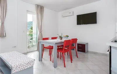 TV i/ili zabavni centar u objektu Apartment Grebastica Lxxxviii