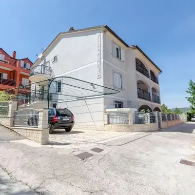 Apartments Maja
