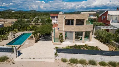 Bazen u objektu Apartments with swimming pool Bogdanovici, Sibenik - 23394 ili u blizini