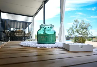 Balkon ili terasa u objektu Ausblick Sunce i More Mobilehome