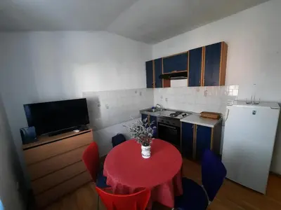 Kuhinja ili čajna kuhinja u objektu Apartman Ive
