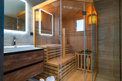 Kupaonica u objektu Luxury Villa Meden Dol with heated pool, Hot-Tub, 2 Saunas