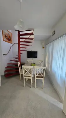 TV i/ili zabavni centar u objektu House Nika Tribunj