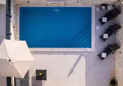 Bazen u objektu Villa Sky View Vodice ili u blizini