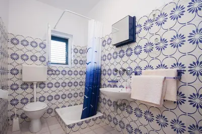 Kupaonica u objektu Apartments Vukicevic Brodarica