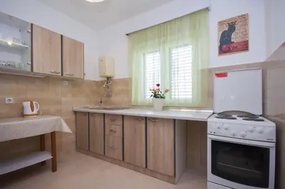 Kuhinja ili čajna kuhinja u objektu Apartments Vukicevic Brodarica