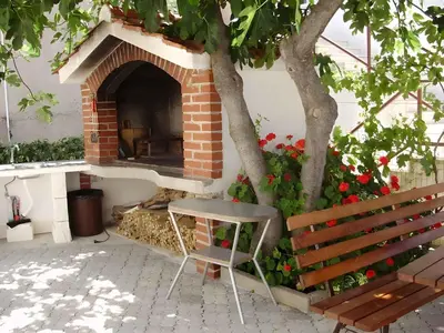 Vrt u objektu Apartment Rogoznica 1