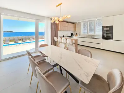 Kuhinja ili čajna kuhinja u objektu Villa Angela by Interhome