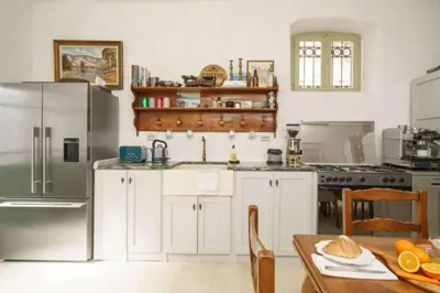 Kuhinja ili čajna kuhinja u objektu Seaside holiday house Zaton, Krka - 23406