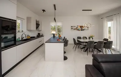 Kuhinja ili čajna kuhinja u objektu Pet Friendly Home In Sibenik