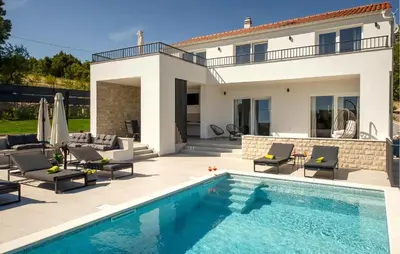 Bazen u objektu Pet Friendly Home In Sibenik ili u blizini
