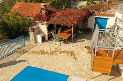 Bazen u objektu Skradin villa et studio ili u blizini