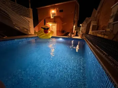 Bazen u objektu Ferienhaus Bilice - Pool beheizt - Fitness - Relax ili u blizini