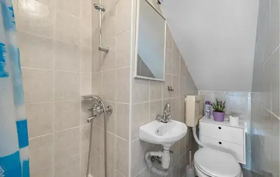 Kupaonica u objektu Gorgeous Apartment In Vodice