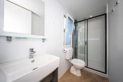 Kupaonica u objektu Mobile homes Jezera Lovišća Premium