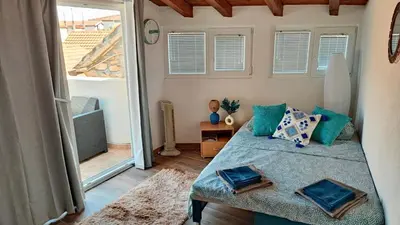 TV i/ili zabavni centar u objektu Tisno Stone House on the Cove