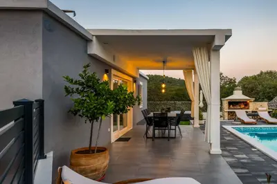Bazen u objektu Villa Tranquil Rest ili u blizini