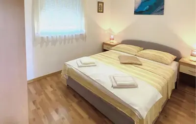 Krevet ili kreveti u jedinici u objektu Stunning Apartment In Rogoznica With Wifi
