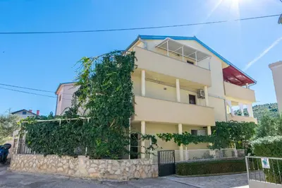 Zgrada u kojoj se nalazi apartman