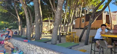 Gosti u objektu Stone Three bedroom house with rooftop terrace