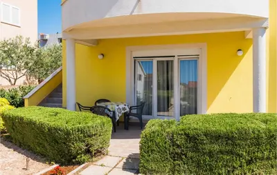 Vrt u objektu Holiday Home Tribunj 430