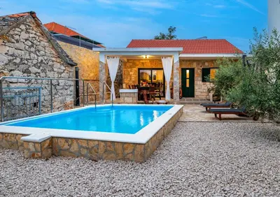 Bazen u objektu Villa Romantic Oasis ili u blizini