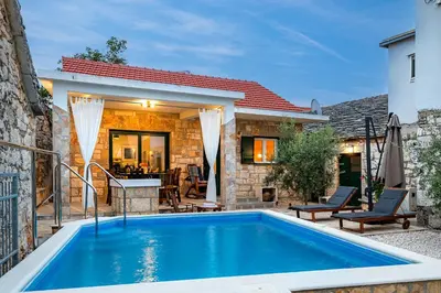 Bazen u objektu Villa Romantic Oasis ili u blizini