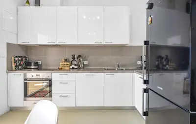 Kuhinja ili čajna kuhinja u objektu 4 Bedroom Stunning Home In Jarebinjak