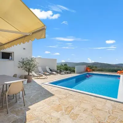4 Bedroom Stunning Home In Jarebinjak