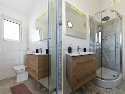 Kupaonica u objektu Apartments Helena - Superior One bedroom apartment with Balcony and Sea View - A2