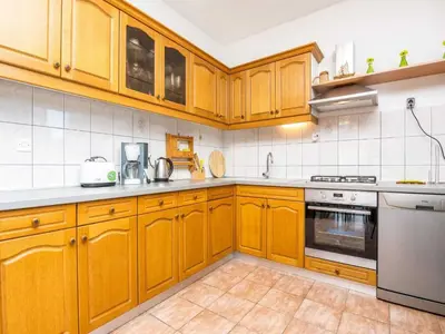 Kuhinja ili čajna kuhinja u objektu Holiday Home Marinela - Four Bedroom Holiday Home with Swimming Pool