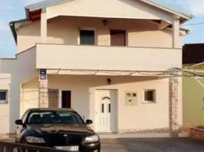 Zgrada u kojoj se nalazi apartman