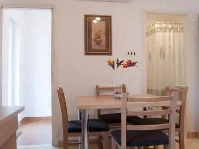 Tlocrt objekta Apartments Paula - One Bedroom Apartment with Terrace 2