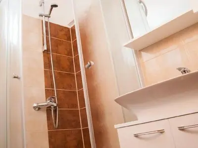 Kupaonica u objektu Apartments Paula - One Bedroom Apartment with Terrace 1