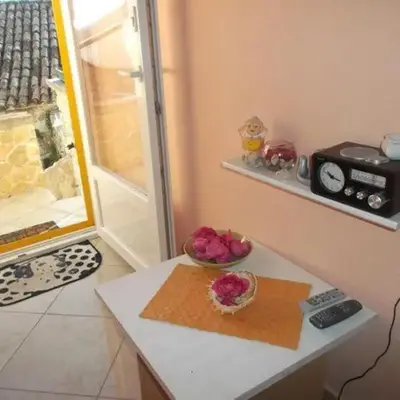 Apartments Sunce - One Bedroom Apartment with Terrace and Sea View