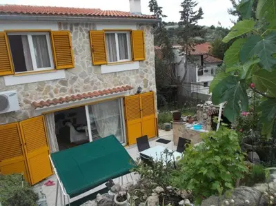 Vrt u objektu Apartments Sunce - One Bedroom Apartment with Sea View and Terrace
