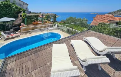 Bazen u objektu Lovely Home In Razanj ili u blizini