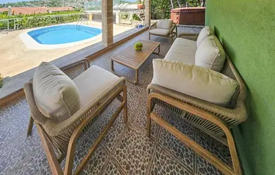 Bazen u objektu Lovely Home In Razanj ili u blizini