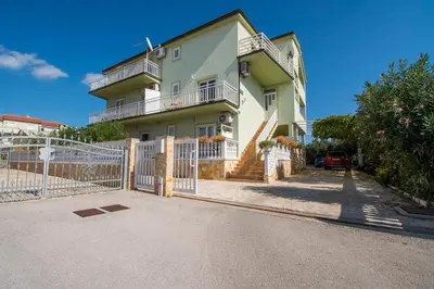 Zgrada u kojoj se nalazi apartman