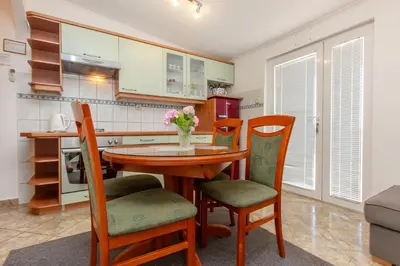 Kuhinja ili čajna kuhinja u objektu Apartment Damir