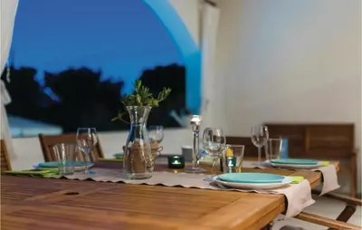Pića u objektu Five-Bedroom Holiday Home Primosten With Sea View 06