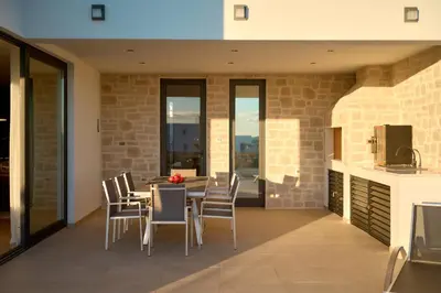 TV i/ili zabavni centar u objektu Villa Liliana Vodice