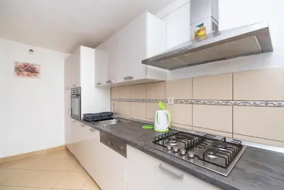 Kuhinja ili čajna kuhinja u objektu Apartments Sara