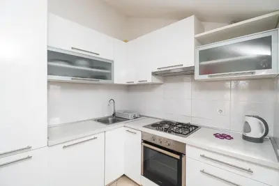Kuhinja ili čajna kuhinja u objektu Apartments Sara