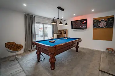 Stol za biljar u objektu Seaside luxury villa with a swimming pool Razanj, Rogoznica - 23572