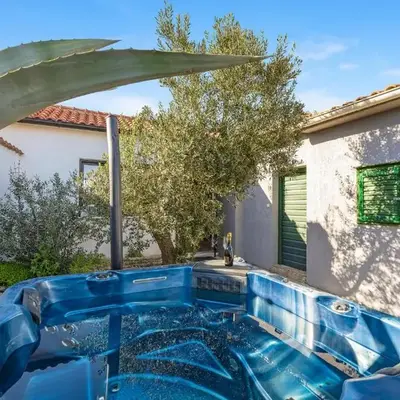 Amazing Home In Jezera With Wifi