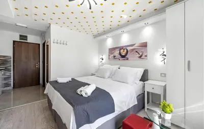 Krevet ili kreveti u jedinici u objektu Beautiful Apartment In Vodice With Swimming Pool
